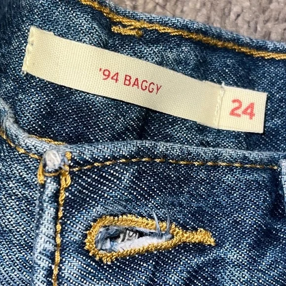 Levi’s ‘94 Baggy Jeans. Sz 24 - Picture 3 of 3